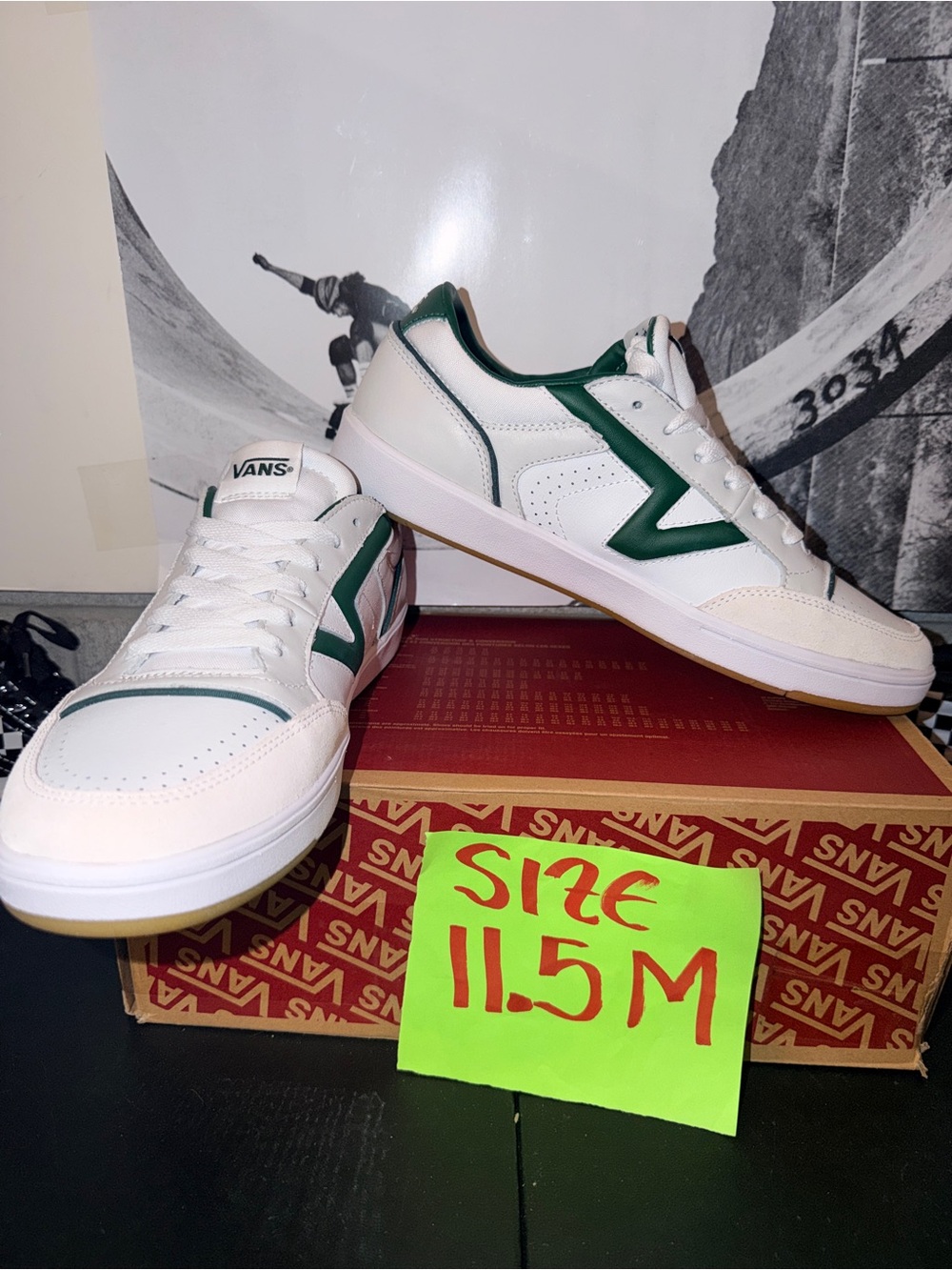 Vans Lowland Comfycush JMP R sz 11.5 Men’s 13.0 Woman
